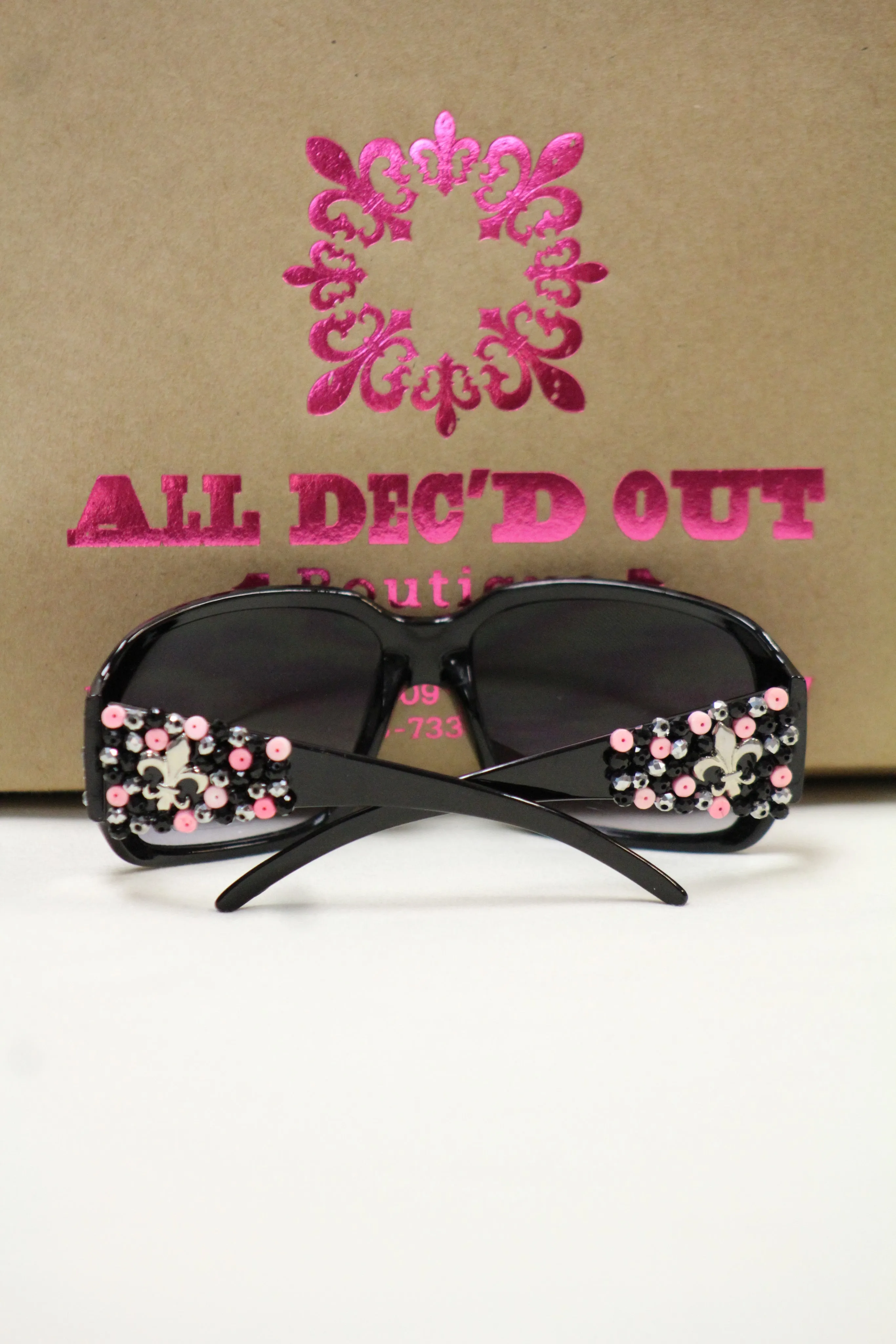 ADO | Customized Sunglasses Black with Pink Beads Silver Fleur De Lis