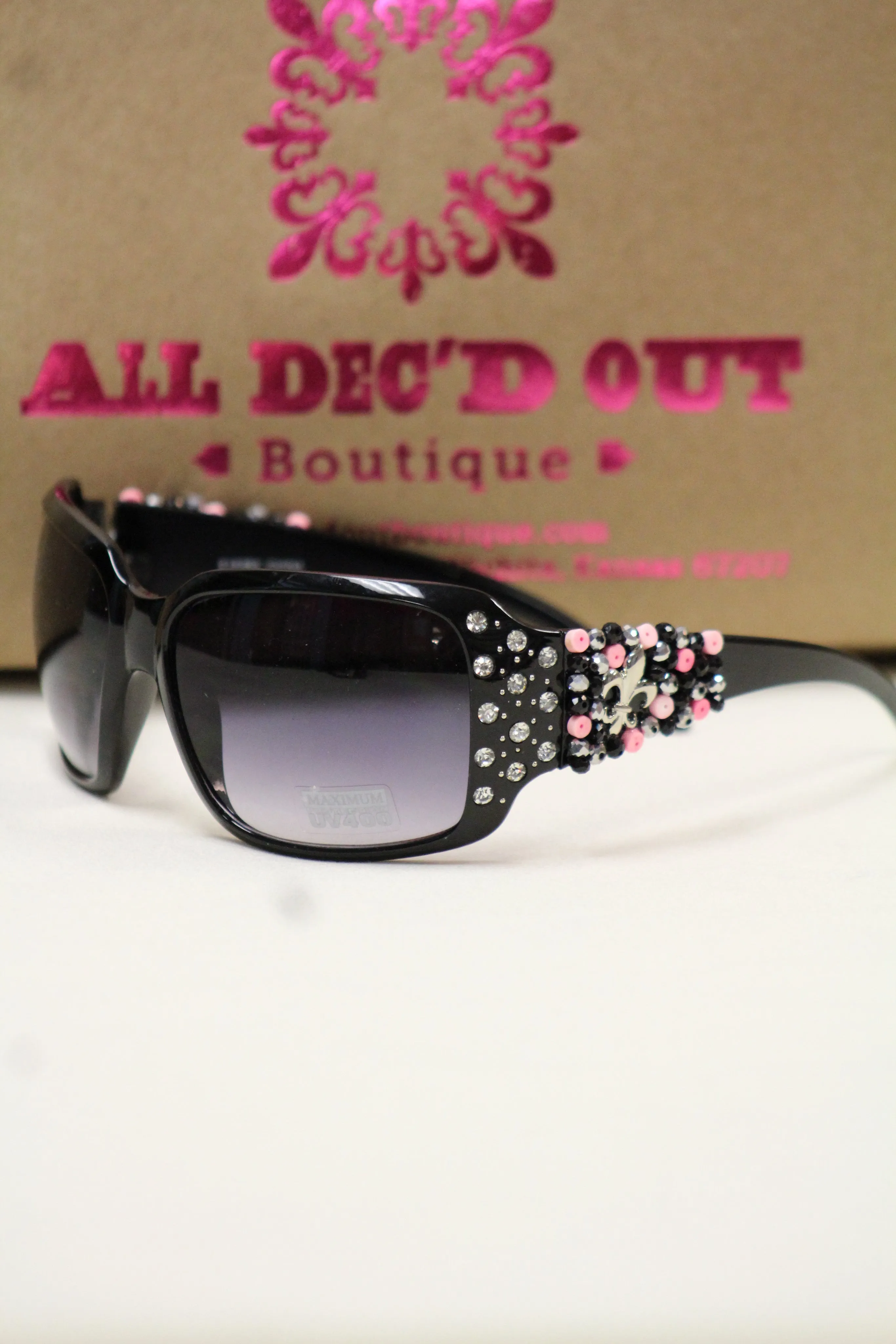 ADO | Customized Sunglasses Black with Pink Beads Silver Fleur De Lis