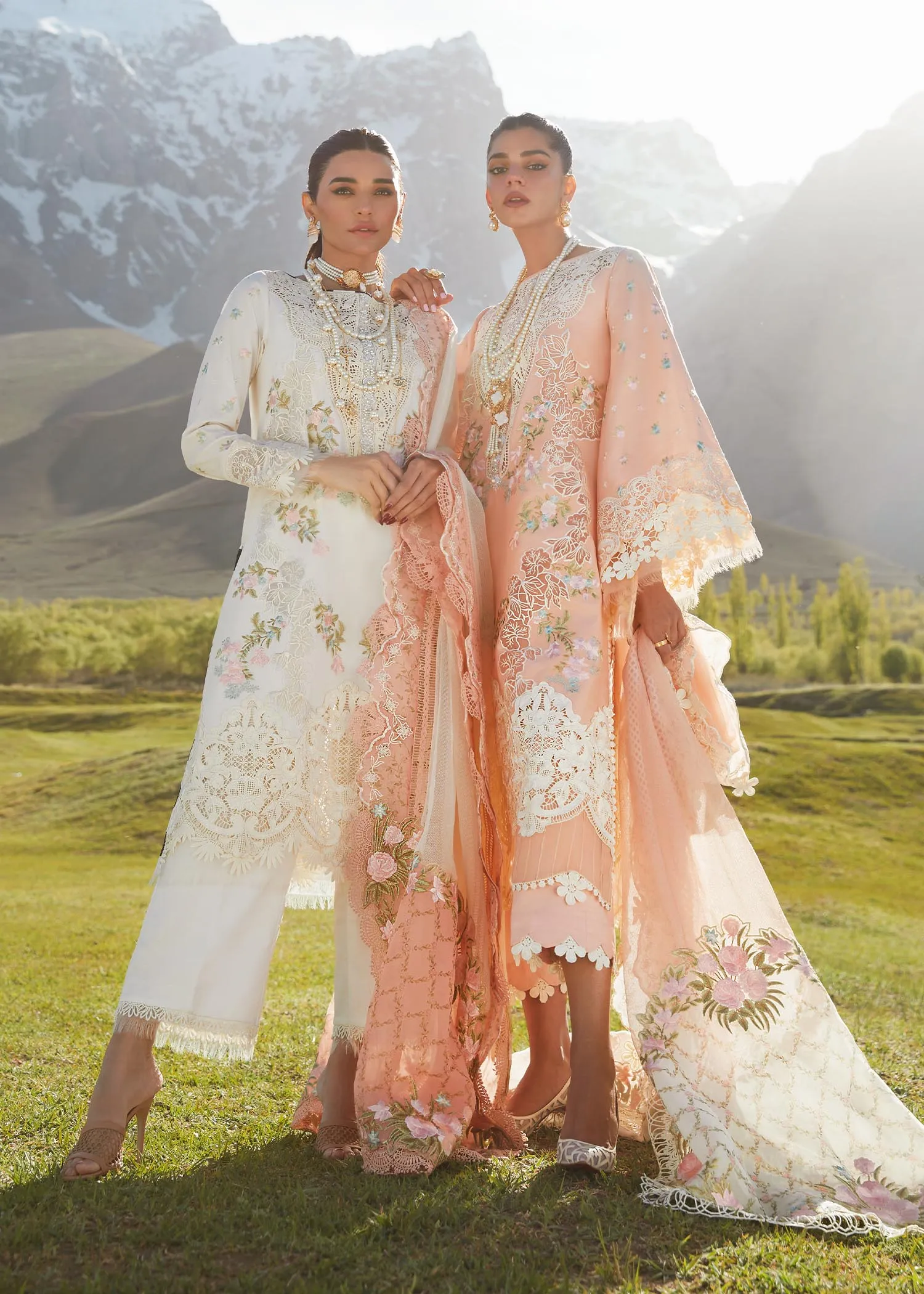 CRIMSON X SAIRA SHAKIRA LUXURY LAWN 2023 | Summer in the meadows D1-B