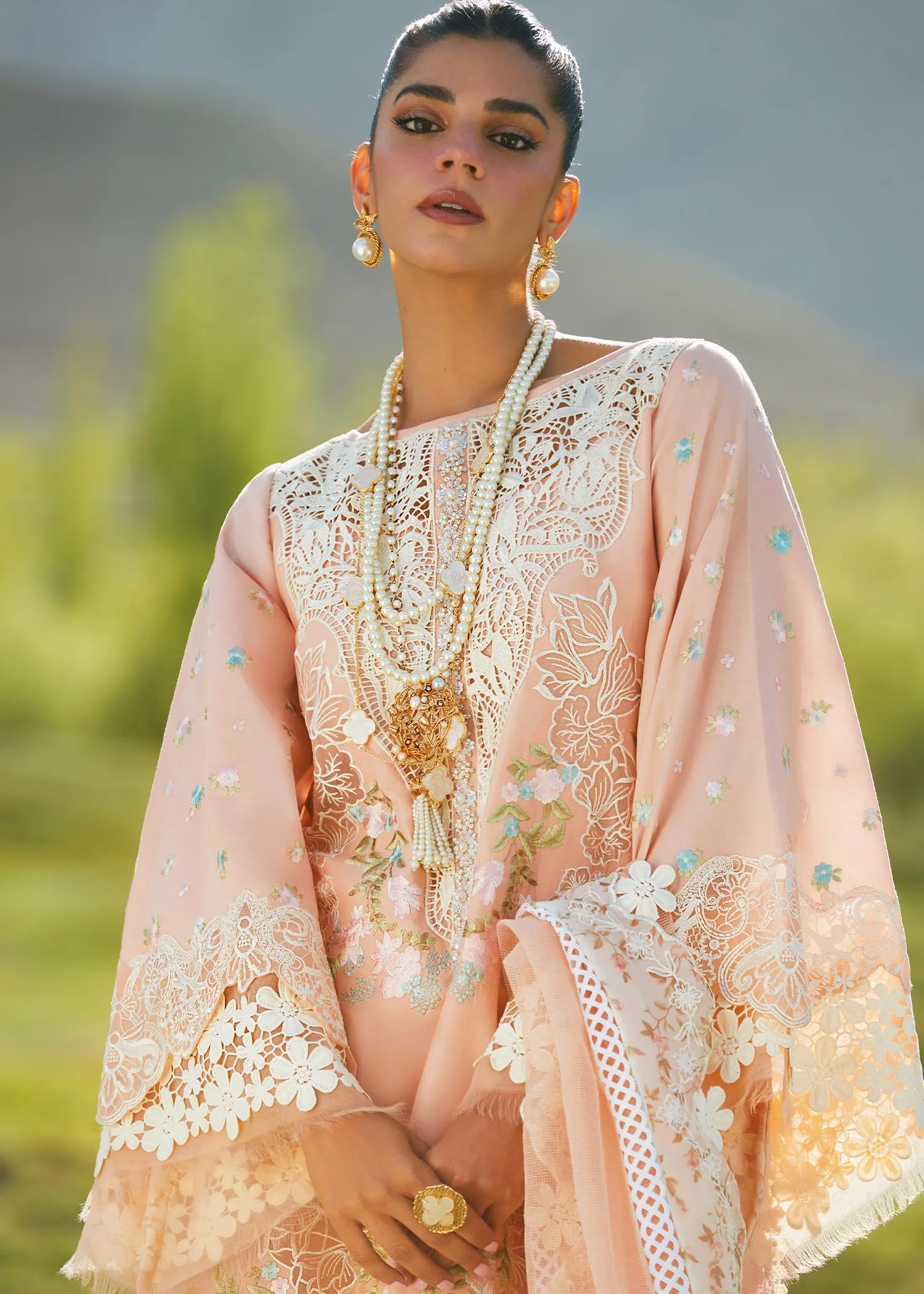 CRIMSON X SAIRA SHAKIRA LUXURY LAWN 2023 | Summer in the meadows D1-B