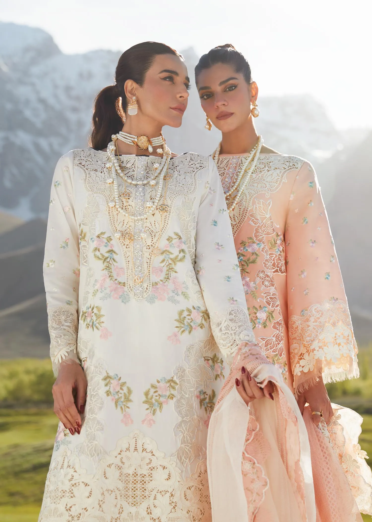 CRIMSON X SAIRA SHAKIRA LUXURY LAWN 2023 | Summer in the meadows D1-B