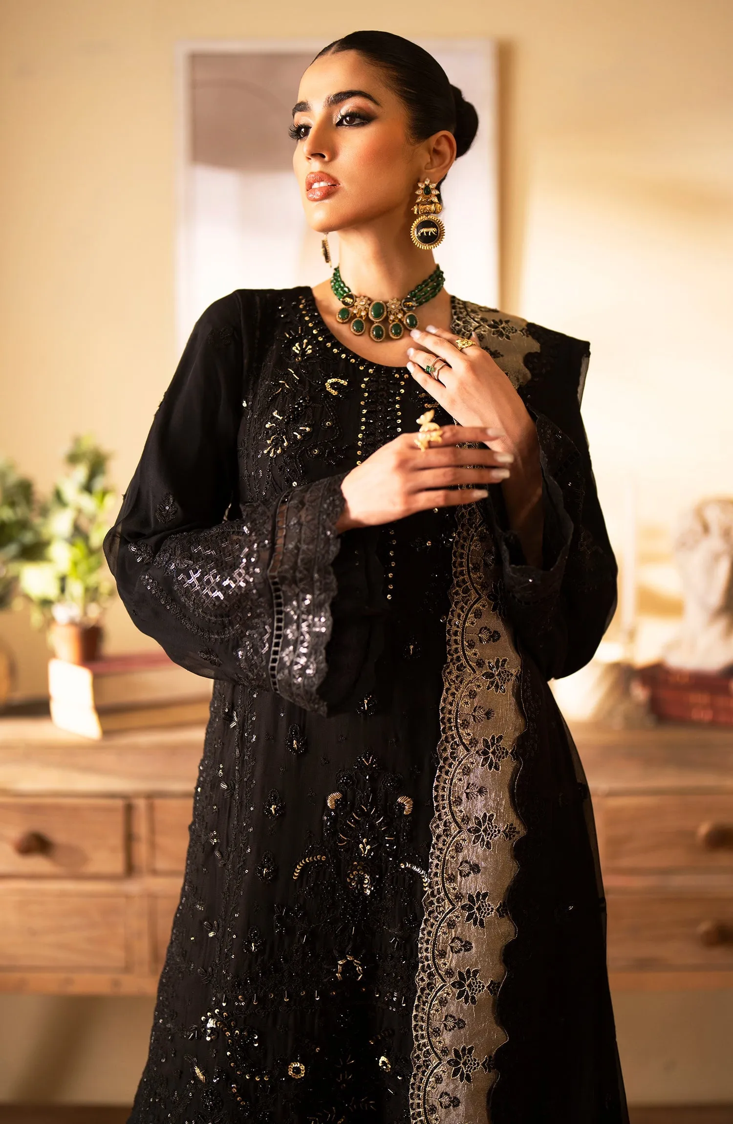 EMAAN ADEEL | Romansiyyah Luxury Formals' 24 | REHANI