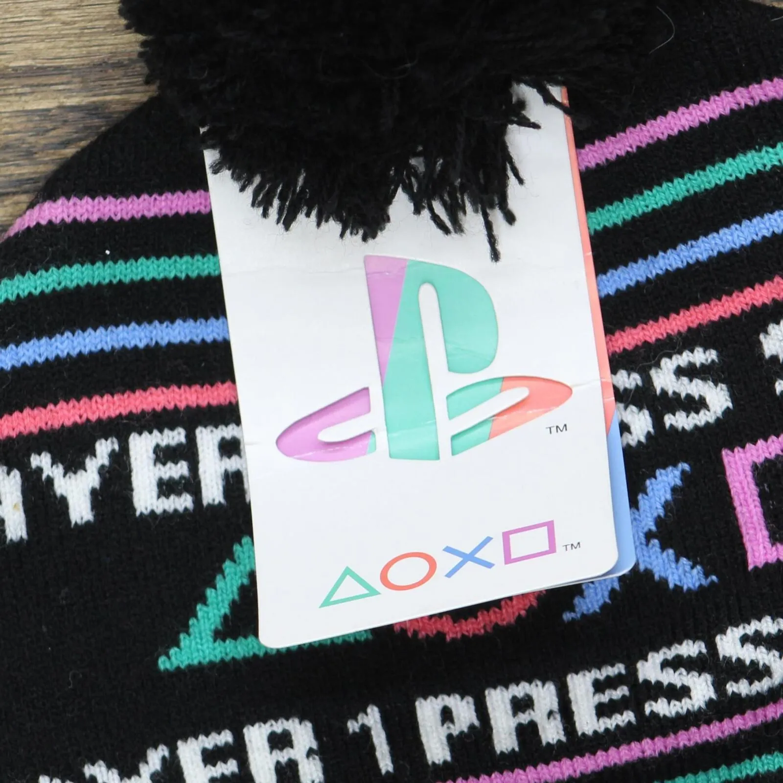 Fashion UK Womens Playstation Emblem :Pom Beanie 167902068a07e8 Black S/M