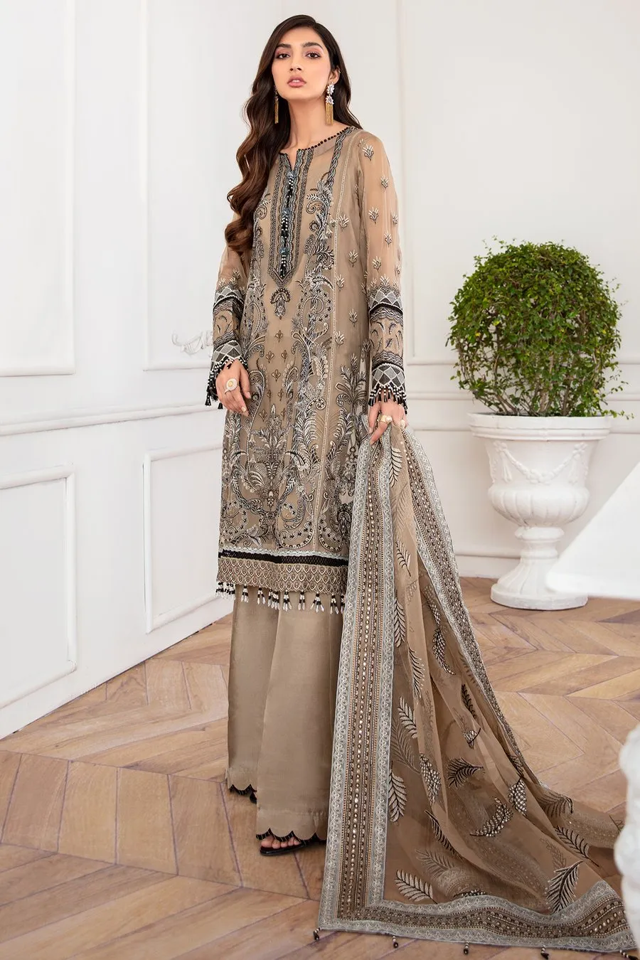 Luxury Embroidered Net Outfit in Skin Color #Y6171