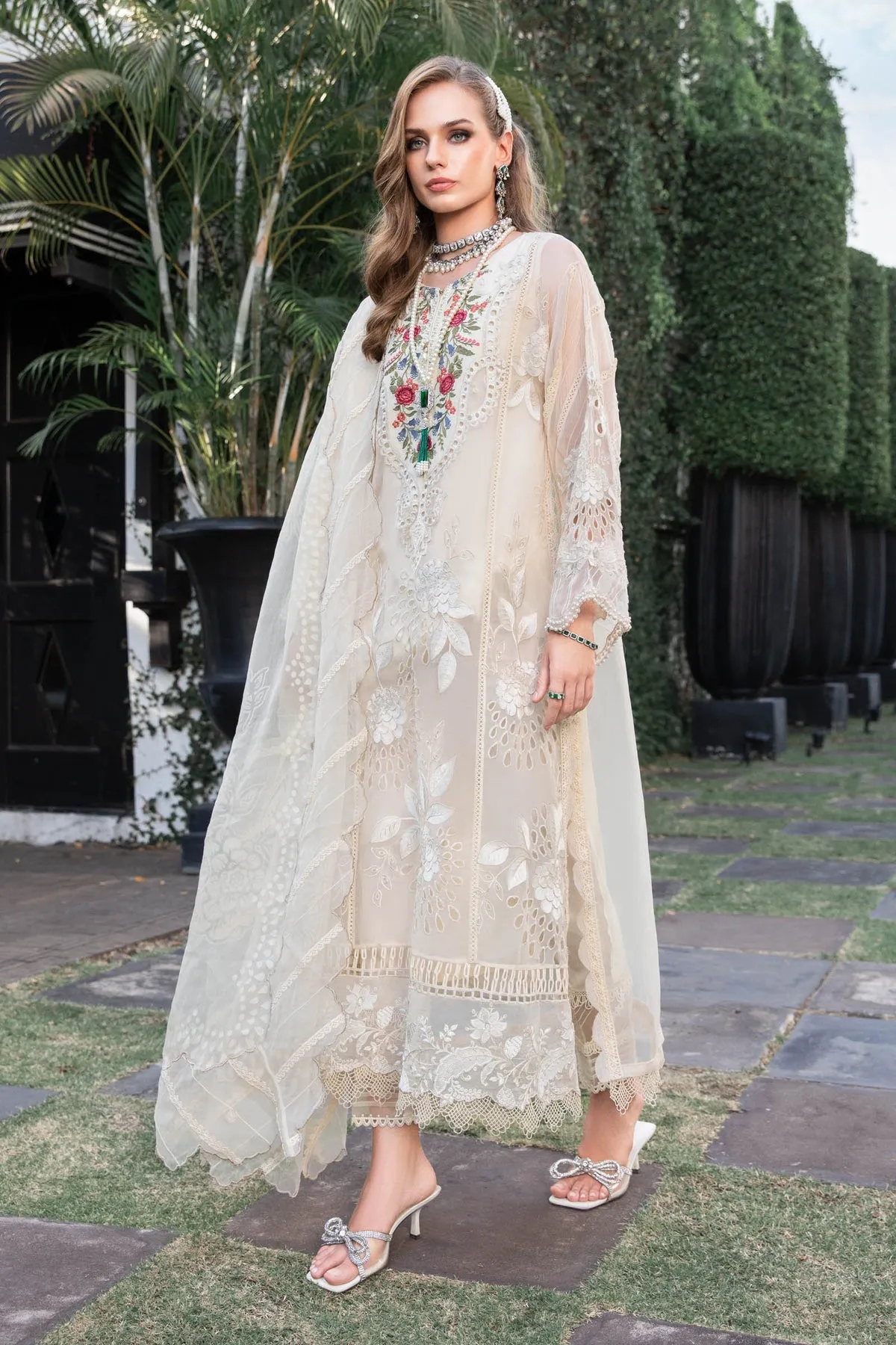 MARIA B | LUXURY LAWN 2023 | EL-23-01-Cream