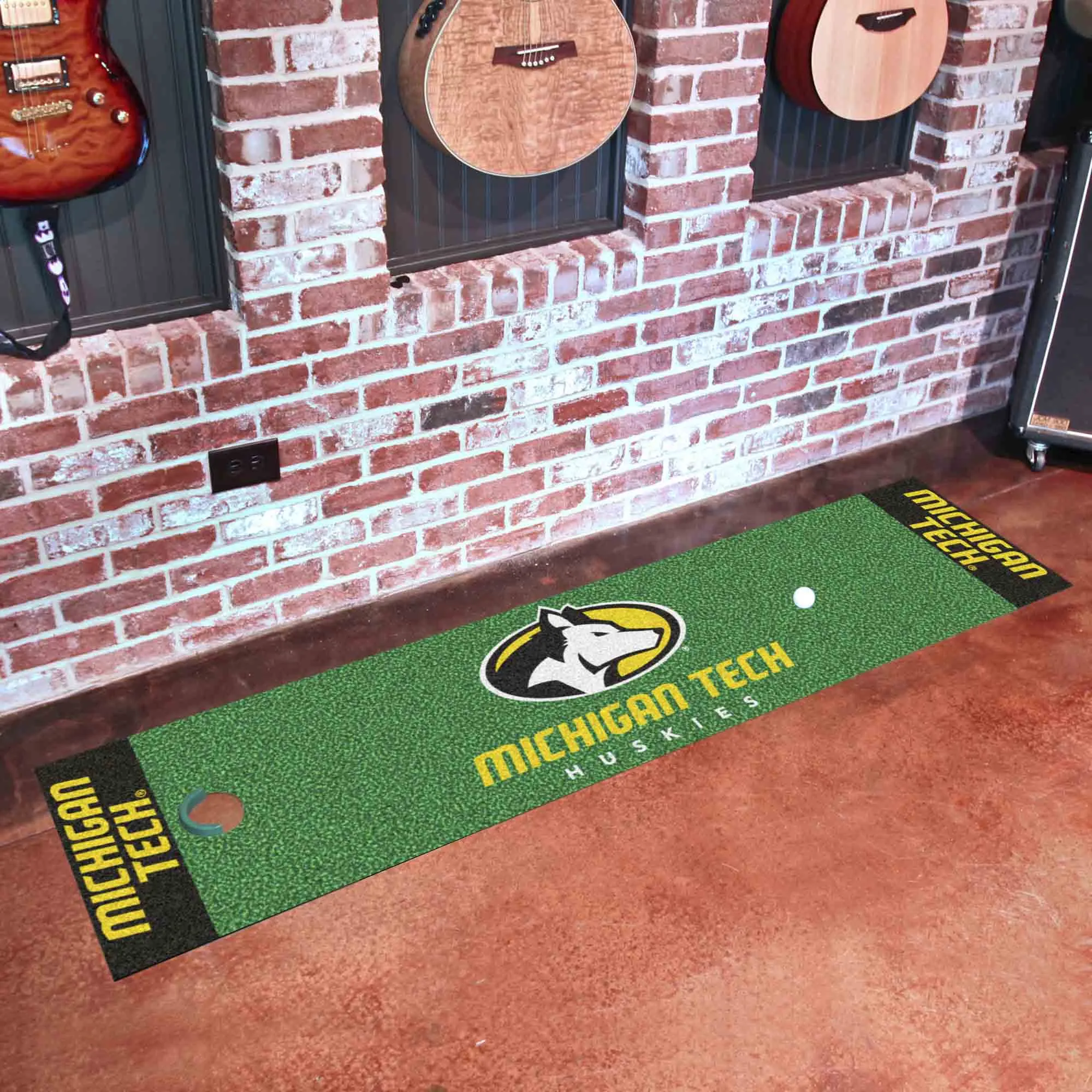 Michigan Tech University Putting Green Mat