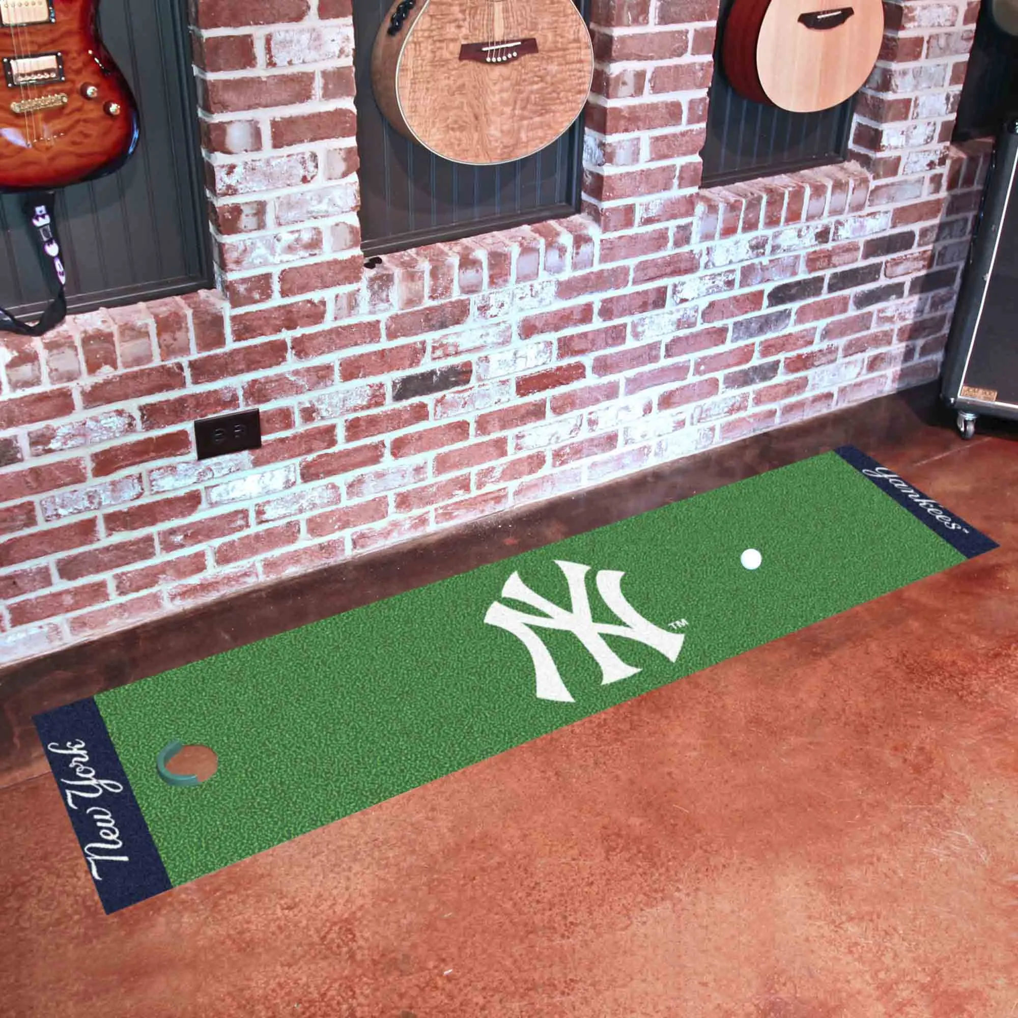 MLB - New York Yankees Putting Green Mat