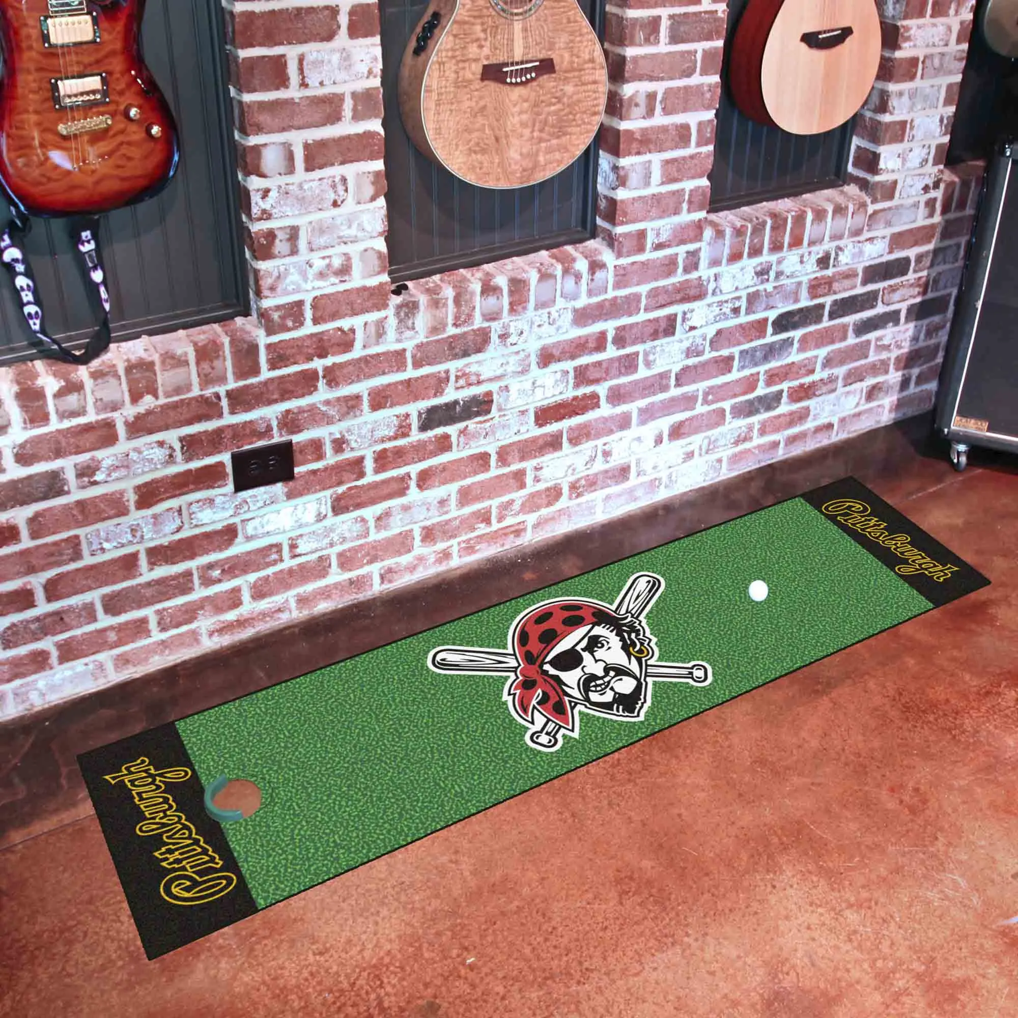 MLB - Pittsburgh Pirates Putting Green Mat