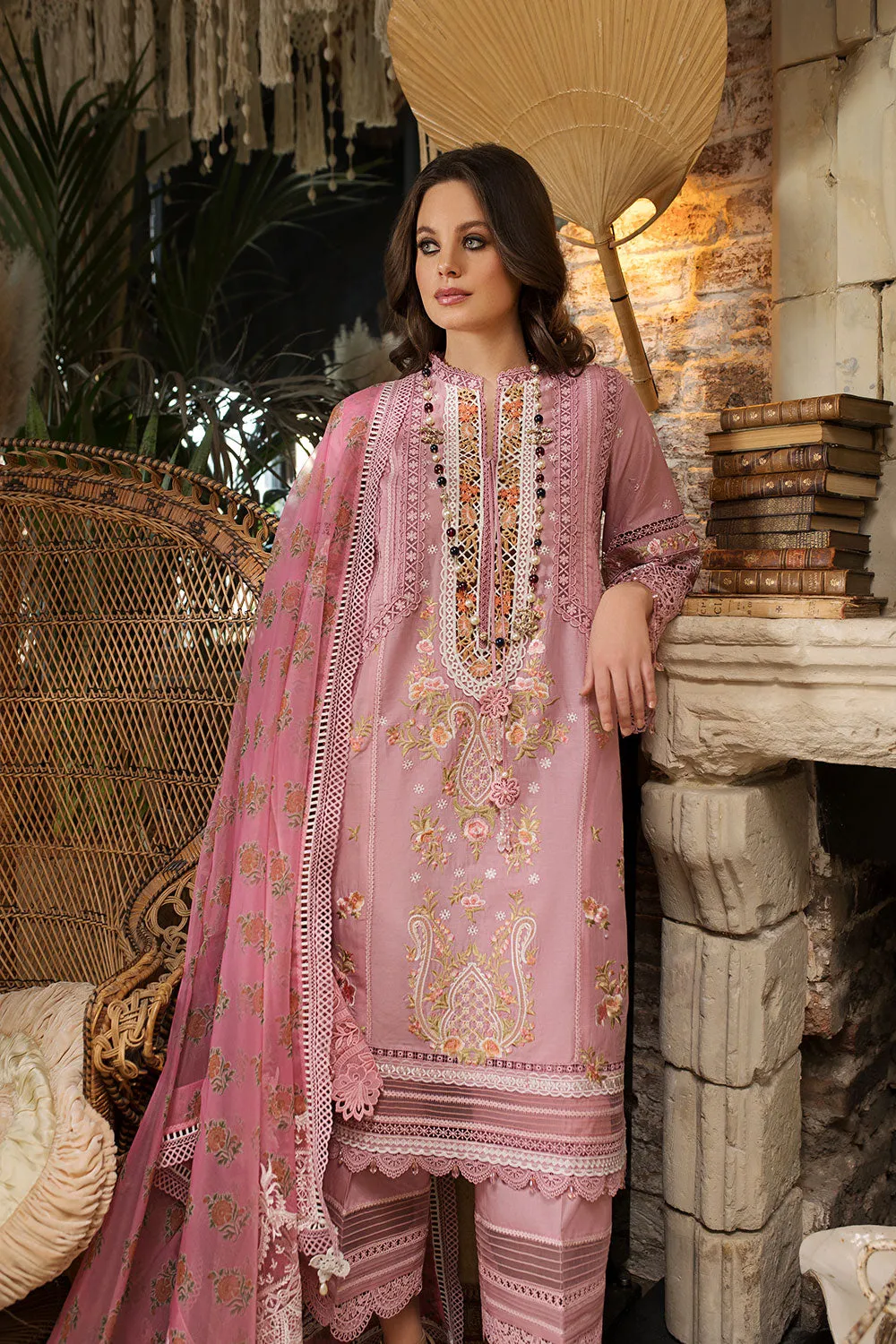 SOBIA NAZIR LUXURY LAWN 2023 | 10B