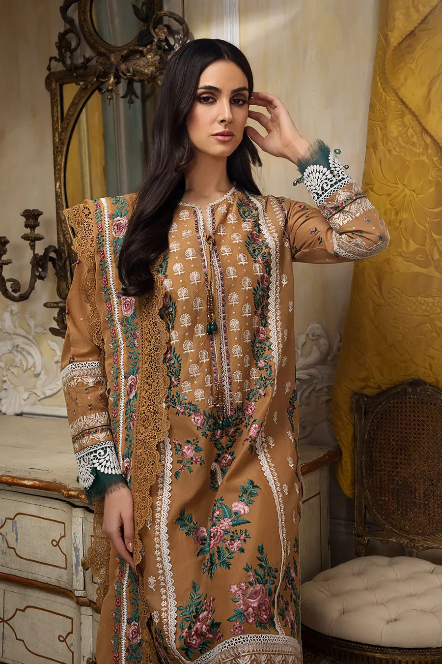 SOBIA NAZIR LUXURY LAWN 2023 | 3B