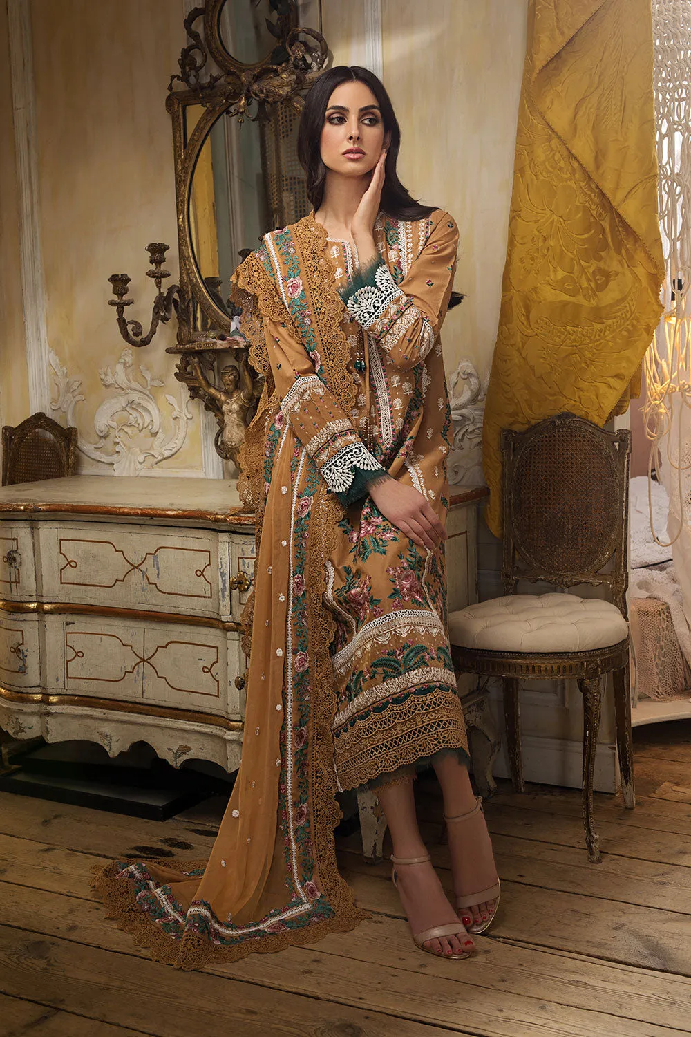 SOBIA NAZIR LUXURY LAWN 2023 | 3B
