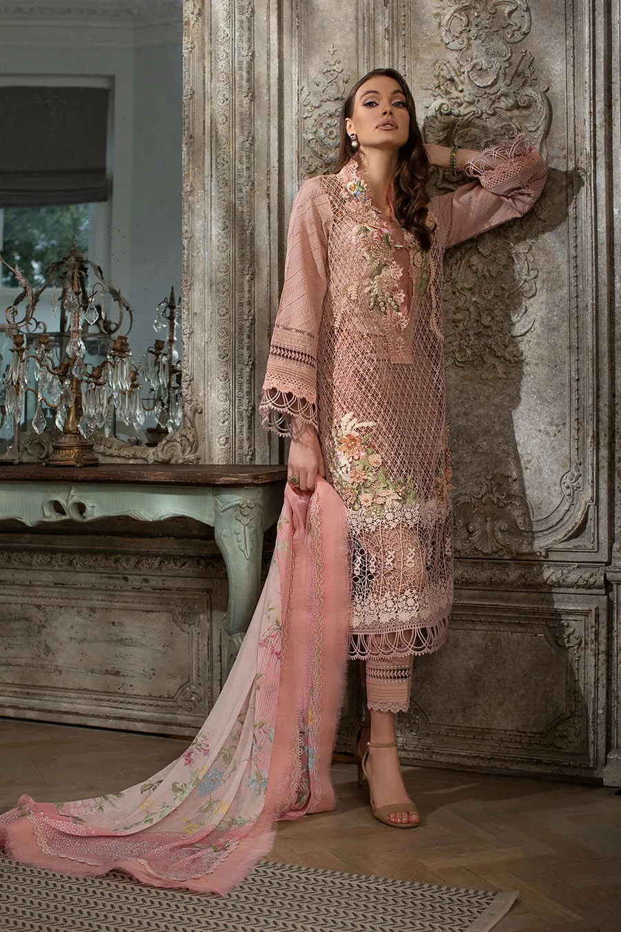 SOBIA NAZIR LUXURY LAWN 2024 | 7B