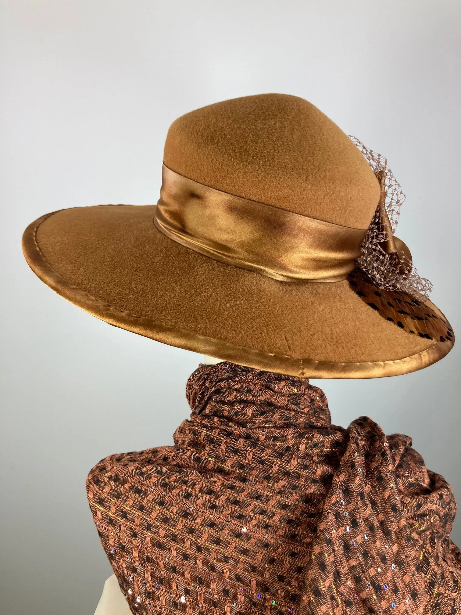 Women's camel winter hat. 1920s style Downton Abbey Caramel wide brim hat. Ladies wool felt statement fashion hat.