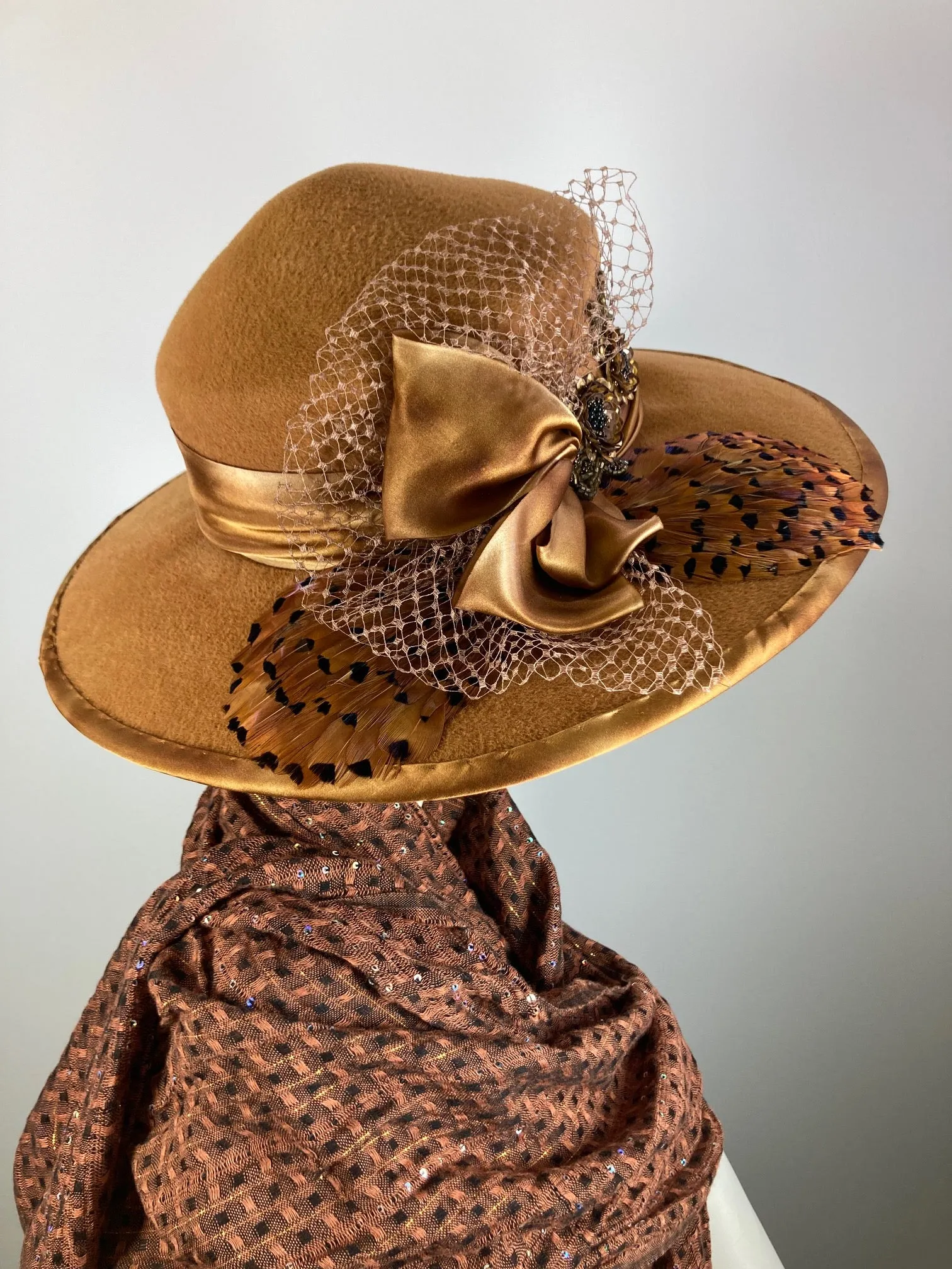 Women's camel winter hat. 1920s style Downton Abbey Caramel wide brim hat. Ladies wool felt statement fashion hat.